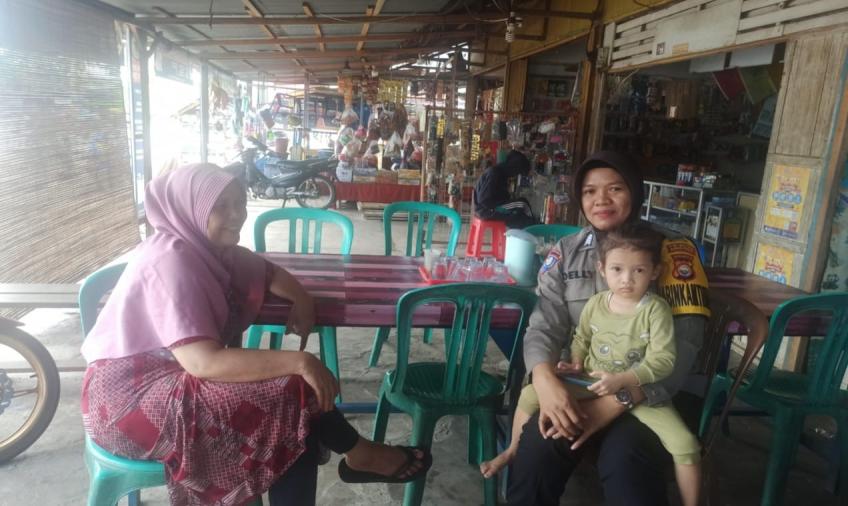 Patroli Dialogis, Personel Polsek Kampung Melayu Sambangi Warga Kelurahan Muara Dua
