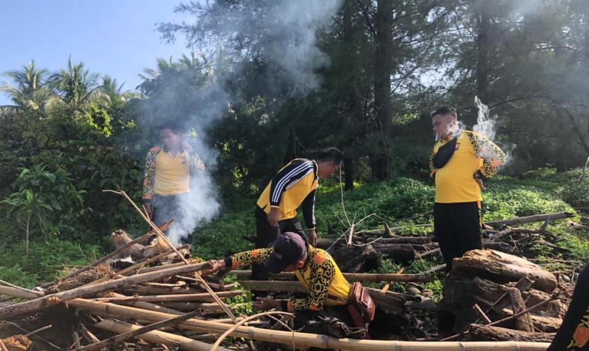 Kapolres Bengkulu Utara Apresiasi Bersih Pantai Yang Dilakukan Polsek batiknau