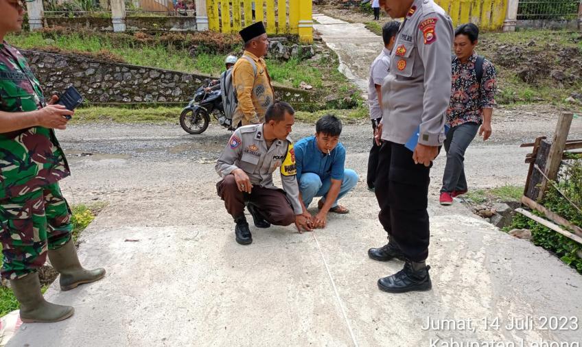 Kapolsek Lebong Utara dan Pak Bhabin Hadiri Monev Pekerjaan Jalan Usaha Tani