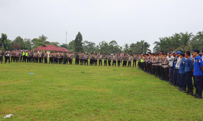 Sambut Kunjungan Kerja Presiden RI, Polres Seluma Gelar Apel Gabungan