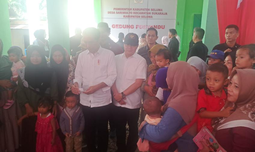 Presiden Jokowi Kunjungi Posyandu Desa Sarimulyo Sukaraja Seluma