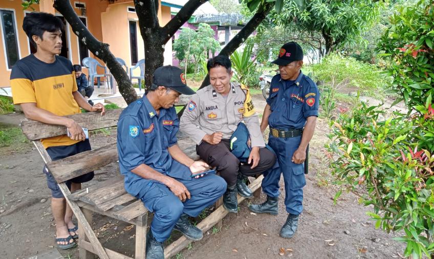 Bhabinkamtibmas Polsek Batik Nau Gencar Sosialisasikan Super App Polri Kepada Warga Binaan 