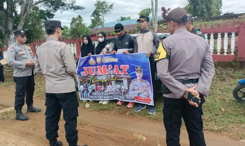 Jumat Curhat, Polsek Padang Jaya Eratkan Komunikasi dengan Masyarakat
