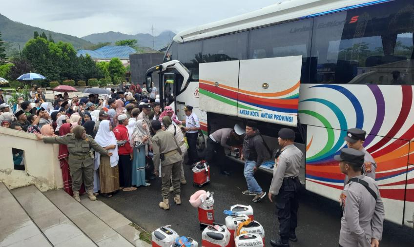 Polres Lebong Laksanakan Pengamanan Penjemputan Jemaah Haji
