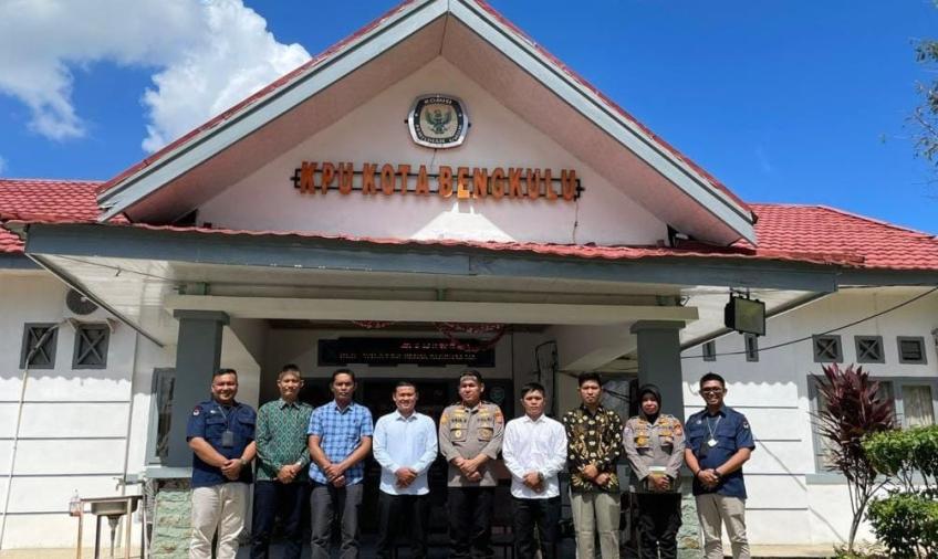 Bentuk Sinergitas Hadapi Pemilu 2024, Kapolresta Bengkulu Kunjungi KPU Kota Bengkulu
