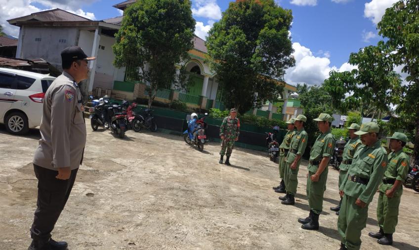 Tingkatkan Kemampuan, Bhabinkamtibmas Latih Serta Berikan Pembekalan Kepada Linmas Tentang PBB