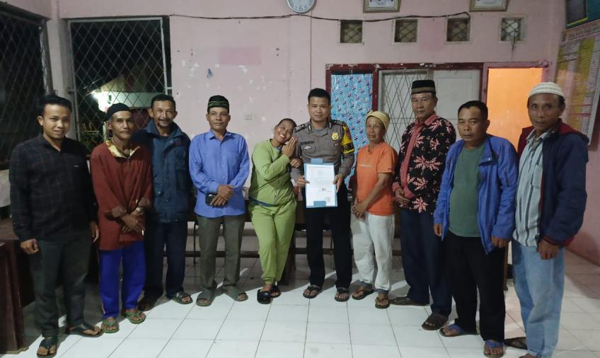 Bhabinkamtibmas Polsek Lebong Atas Mediasi Warga Berselisih Paham Akibat Cekcok Mulut