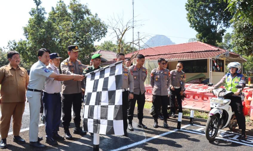 Kapolres Lebong Pimpin Kegiatan Sosialisasi Materi Ujian Praktek Penerbitan SIM Baru