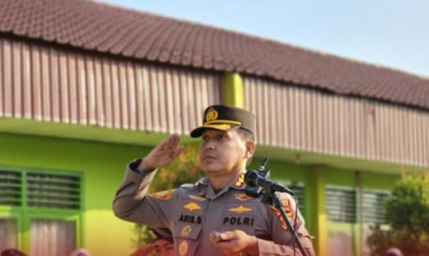 Jadi Inspektur Upacara di SMAN 3, Kapolresta Bengkulu Sampaikan Program Polisi Peduli Pelajar