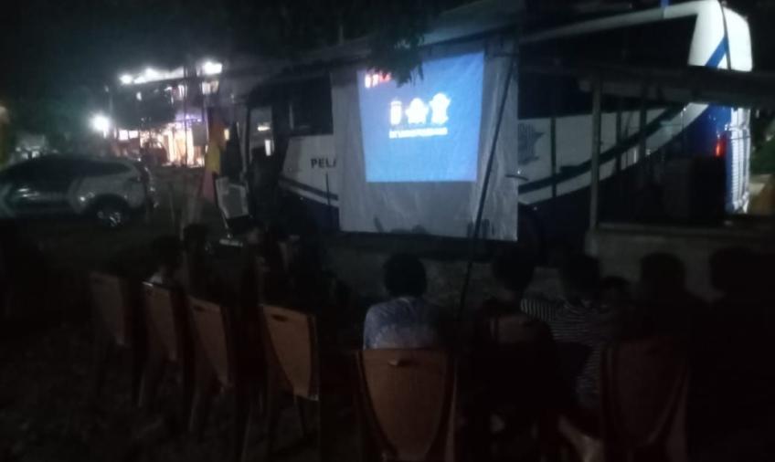 Polbindes, Sat Lantas Polres Kaur Gelar Nonton Bareng Film Edukasi Tertib Berlalulintas