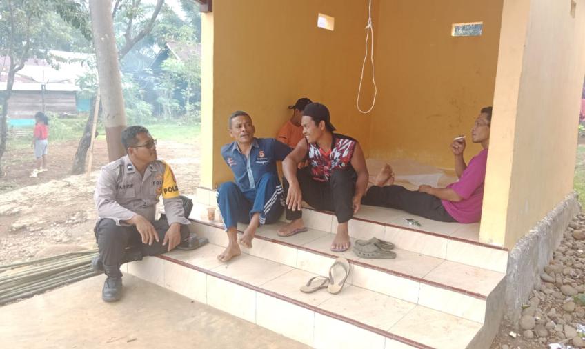 Tampung Aspirasi Masyarakat, Polisi RW Polsek Giri Mulya Sambang Desa