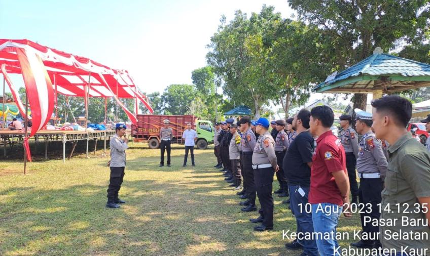 Polres Kaur dan Polsek Kaur Selatan Lakukan Pengamanan Terbuka dan Tertutup Turnamen Bupati Cup 