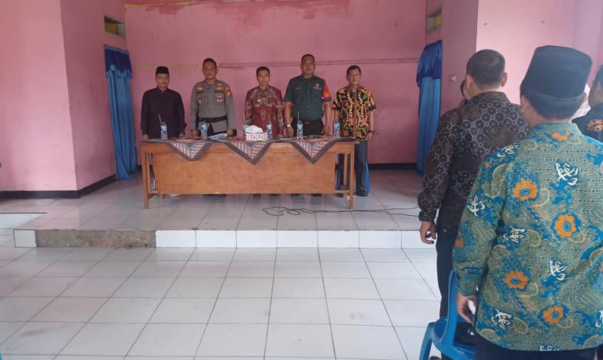 Kapolsek Batik Nau Hadiri Rapat Persiapan Upacara HUT RI Ke-78