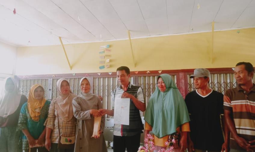 Problem Solving, Kanit Intel dan Bhabinkamtibmas Polsek Talo Damaikan Perkelahian di SMAN Seluma