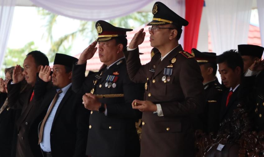 Kapolres Lebong Ikuti Upacara Kenaikan Bendera Merah Putih Memperingati HUT RI ke-78
