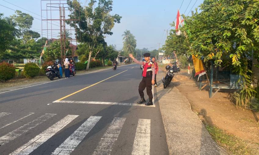 Tingkatkan Kamseltibcar Lantas, Polres Benteng Gelar Strong Point Pagi Hari  