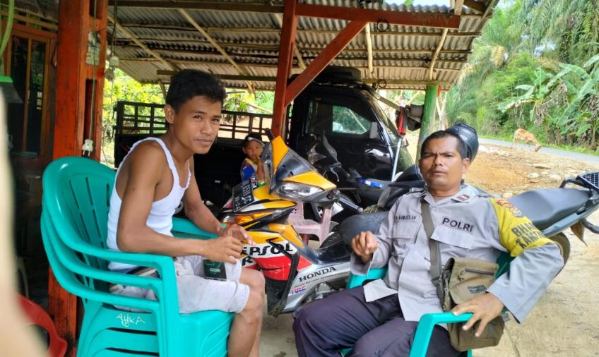 Bhabinkamtibmas Polsek Pondok Kelapa Lakukan Sambang dan Imbauan Kamtibmas di Desa Binaan