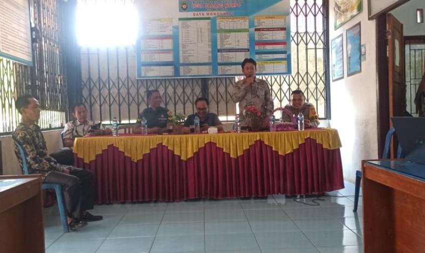 Bina Hubungan Kerja, Kanit Binmas dan  Bhabinkamtibmas Hadiri Penjaringan dan Penyaringan Perangkat Desa Binaannya