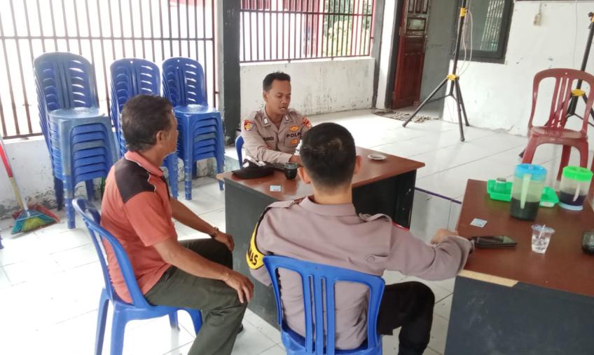 Sambang Warga, Bhabinkamtibmas Sampaikan Imbauan Kamtibmas dan Sosialisasikan Aplikasi Polri Super APP