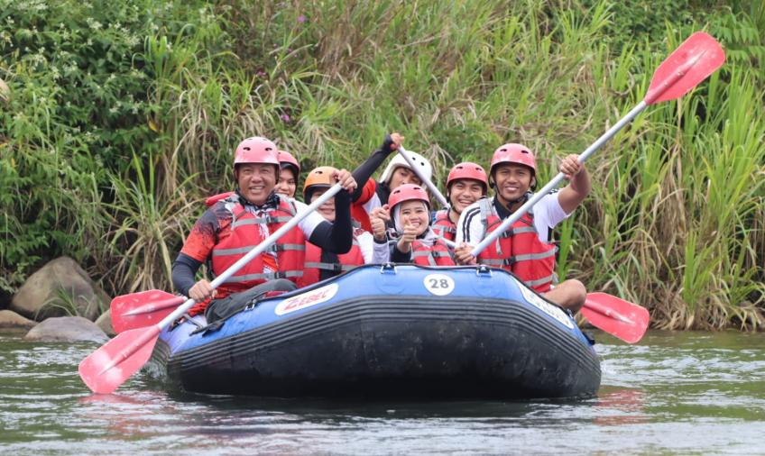 Kapolres Lebong Berwisata Arum Jeram Dayang Rengginang