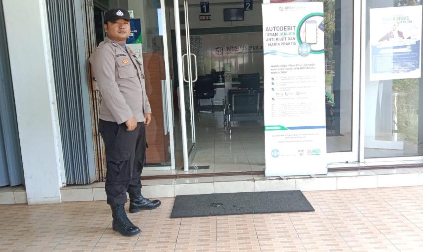 Bhabinkamtbmas Polsek Kaur Selatan Patroli Seputran Objek Vital 