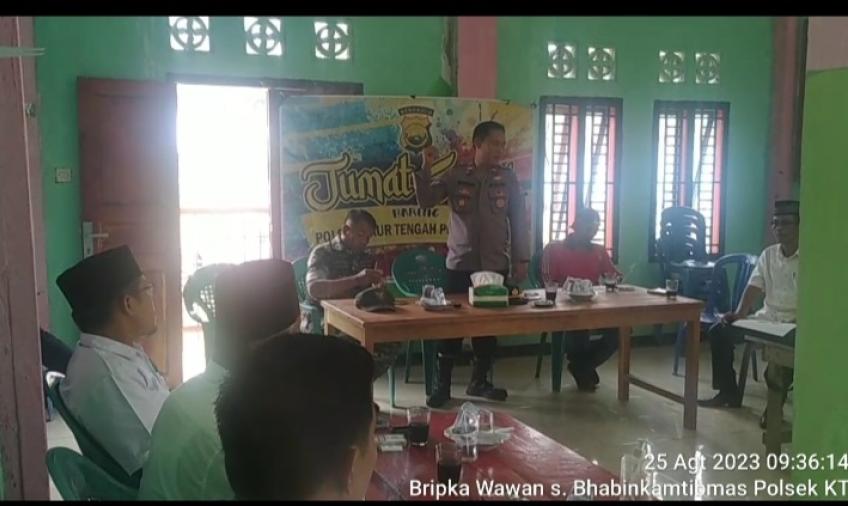 Kapolsek Kaur Tengah Jumat Curhat Bersama Warga Desa Penanding