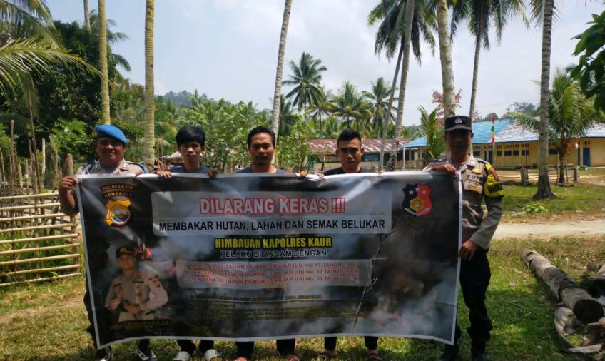 Sosialisasi Karhutlah di Desa Tanjung Baru, Polsek Kaur Tengah Cegah Pembakaran Hutan 