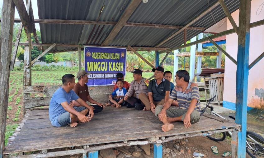 Tapung Keluhan Warga, Polsek Manna Adakan Minggu Kasih di Kecamatan Manna