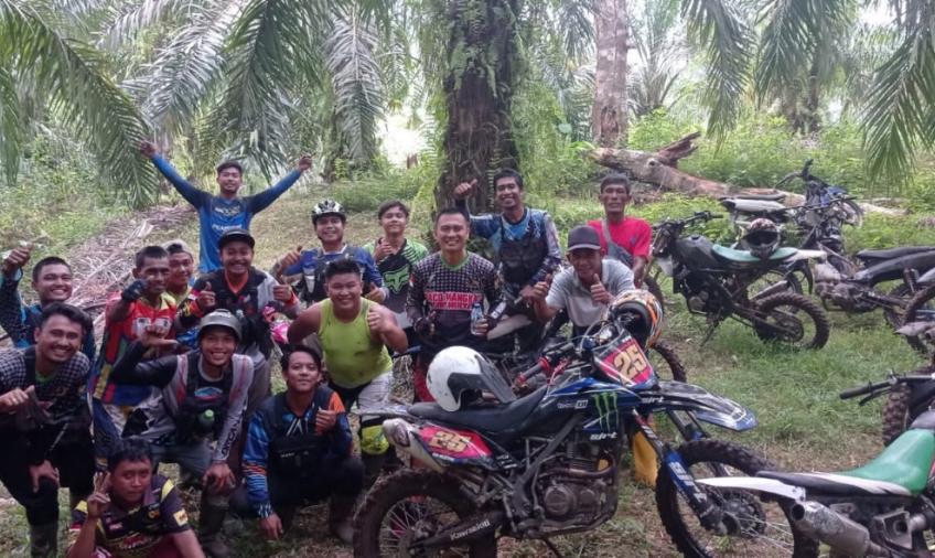 Polsek Giri Mulya Bakti Sosial Bersama Comunitas Trail Adventure Gaco Mangkat 