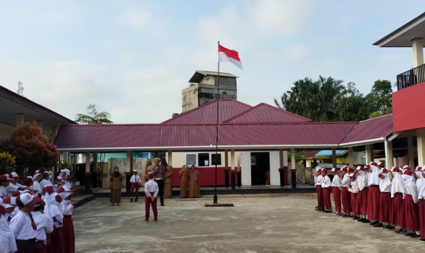 Police Goes To School, Kanit Turjawali Sat Lantas Polres Bengkulu Selatan Sosialisasikan Aturan Lalu Lintas