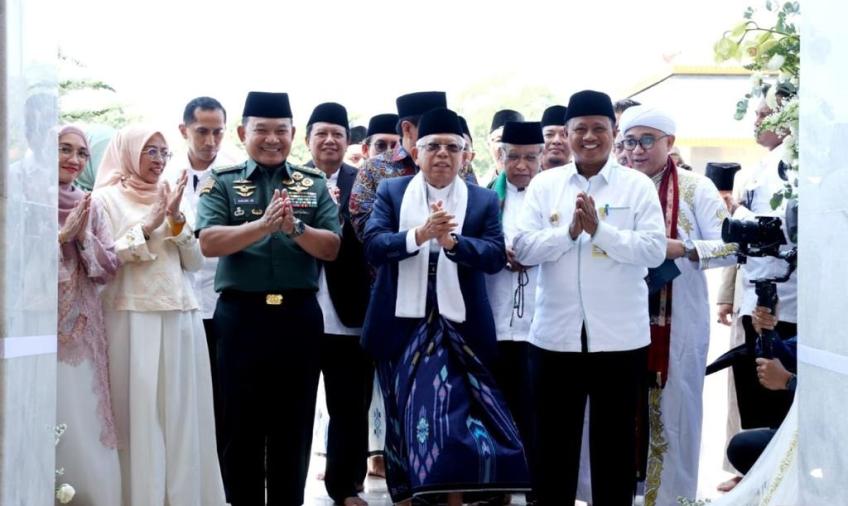 MUI dan DPR Apresiasi KSAD Jenderal Dudung Bangun Mesjid Syarif Abdurahman Cirebon