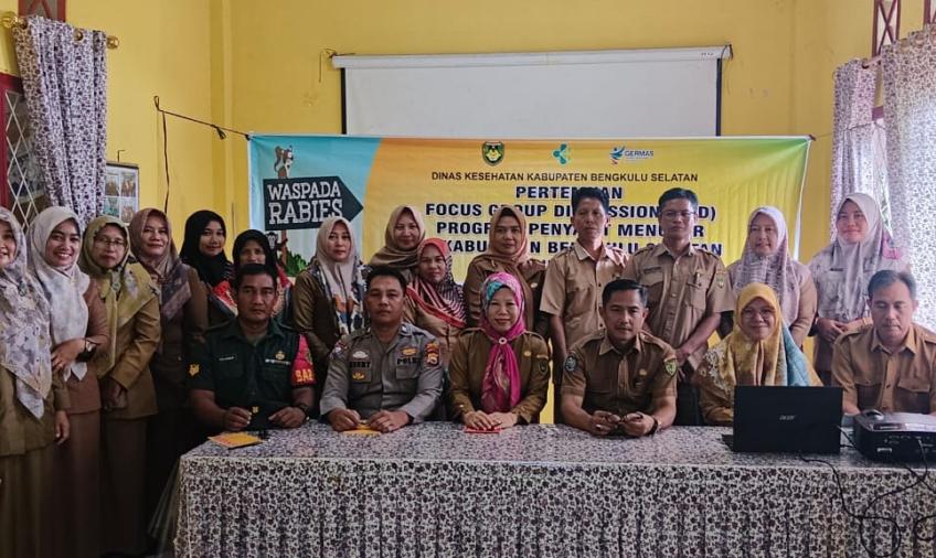 Kanit Binmas dan Bhabinkamtibmas Polsek Kota Manna Hadiri Giat Sosialisasi Penyakit Menular