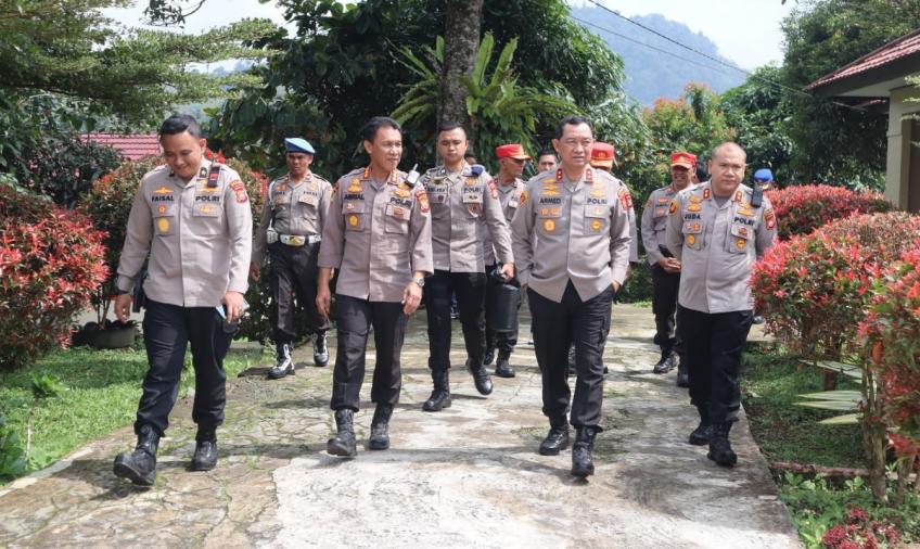 Ramah Tamah Bersama Kapolda, Kapolres Rejang Lebong Dampingi Kapolda Kunjungan dan Pengecekan SPN Polda Bengkulu 