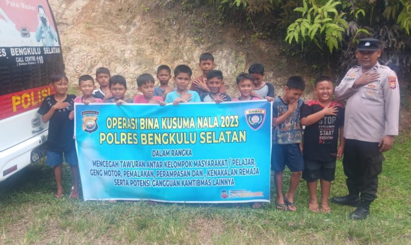 Kasat Binmas Sampaikan Imbauan dan Penyuluhan Pencegahan Kriminalitas di Desa Cinto Mandi