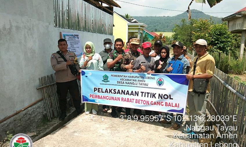 Bhabinkamtibmas Polsek Lebong Utara Hadiri Titik Nol Pembangunan Rabat Beton di Desa Nangai Tayau