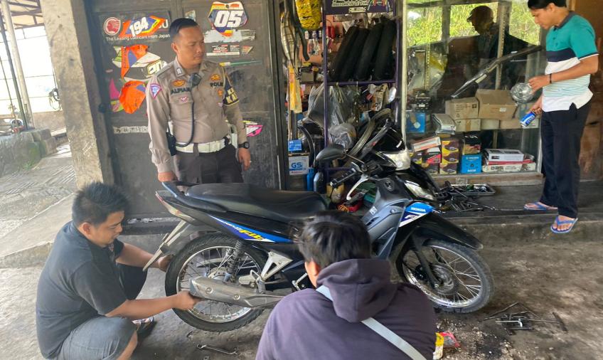 Satlantas Polres Lebong Laksanakan Penerangan Keliling