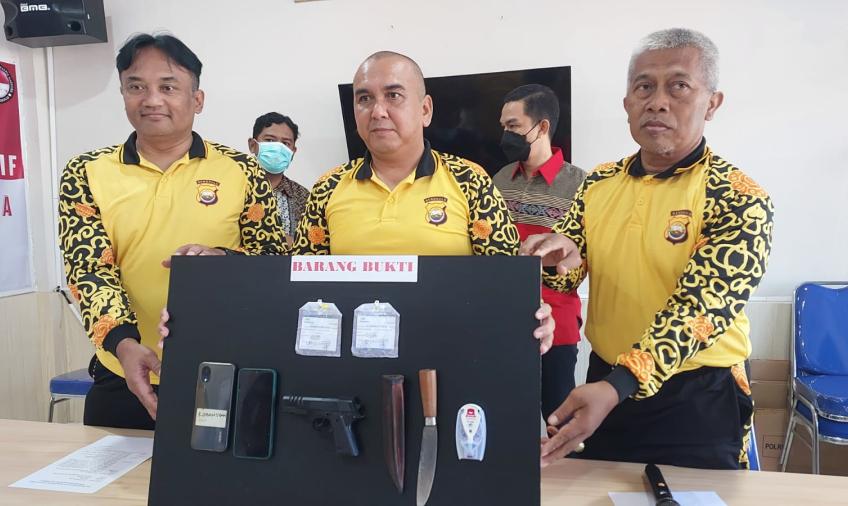 Gagalkan Transaksi Narkoba, Polisi Amankan Pisau dan Pistol Mainan