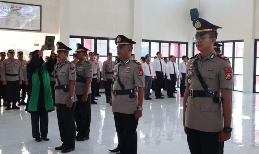Kapolres Pimpin Sertijab, dan Kenaikan Pangkat Serta Wisuda Purna Bhakti Personel di Lingkup Polres BS