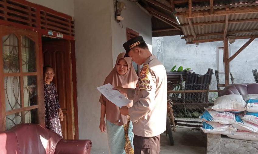 Bhabinkamtibmas Polsek Kaur Utara, Laksankan Program Inovasi Delivery Surat Keterangan Kehilangan 