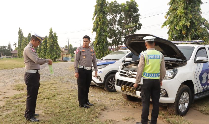 Kasat Lantas Polres Mukomuko Cek Ranmor Dinas Sat Lantas 