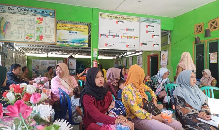 Cegah Kenaikan Stunting Bhabinkamtibmas Hadir dan Beri Penyuluhan