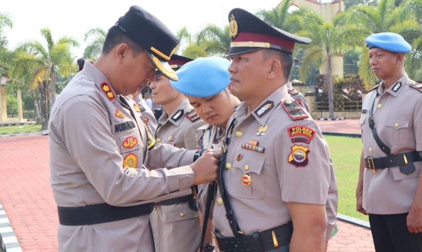 Kapolres Mukomuko Pimpin Upacara Sertijab