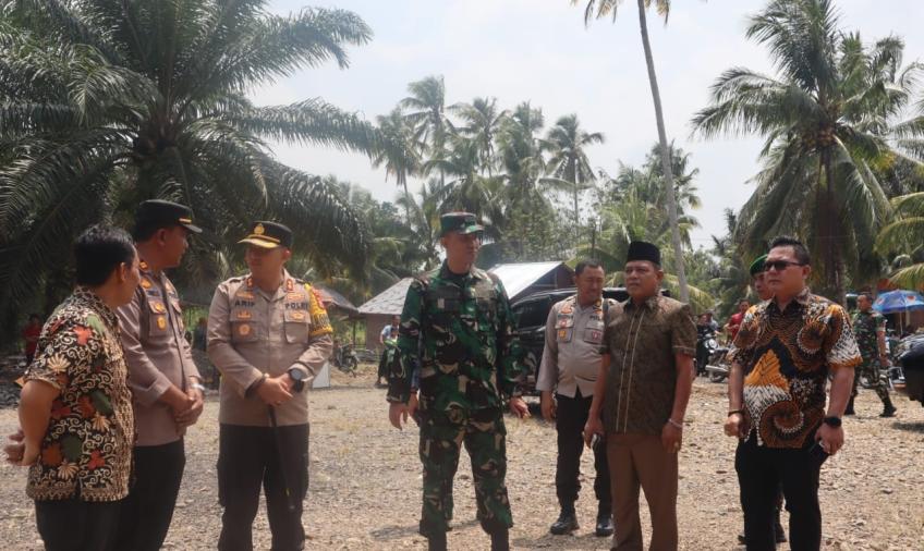Monitoring Pencoblosan Pilkades ke TPS, Kapolres Seluma Sampaikan Imbaun Kamtibmas 