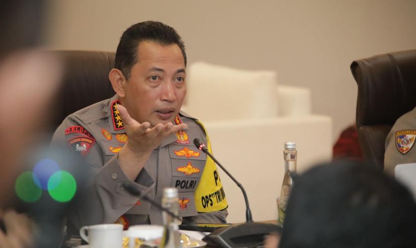 Kapolri Pantau Command Center Pengamanan KTT Asean 