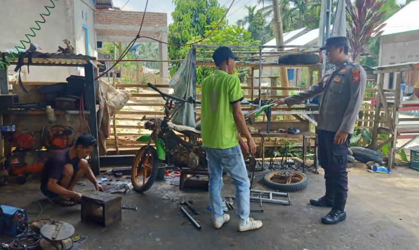 Patroli KRYD, Personel Polsek Muara Sahung Imbau Warga Agar Tidak Membakar Lahan Sembarangan di Musim Panas 