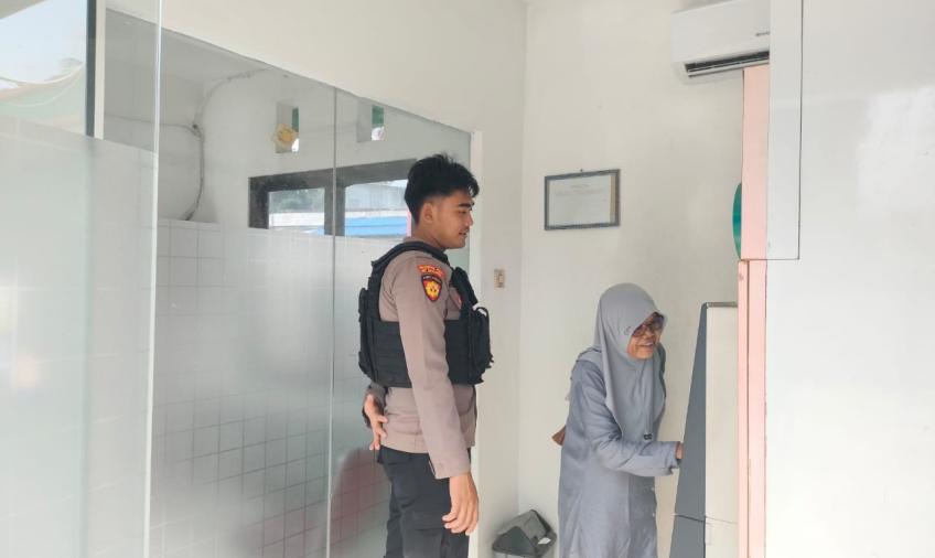 Cegah Kejahatan Perbankan Saat Patroli, Polsek Ketahun Kontrol ATM 