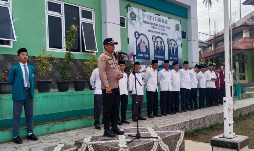 Police Goes To School, Polsek Curup Sosialisasi dan Binluh di MAN 2 RL
