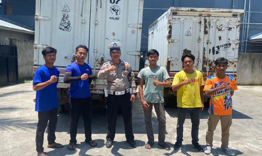 Ops Zebra Nala, Satgas Preemtif Sosialisasi Kepada Pengendara Angkutan Barang