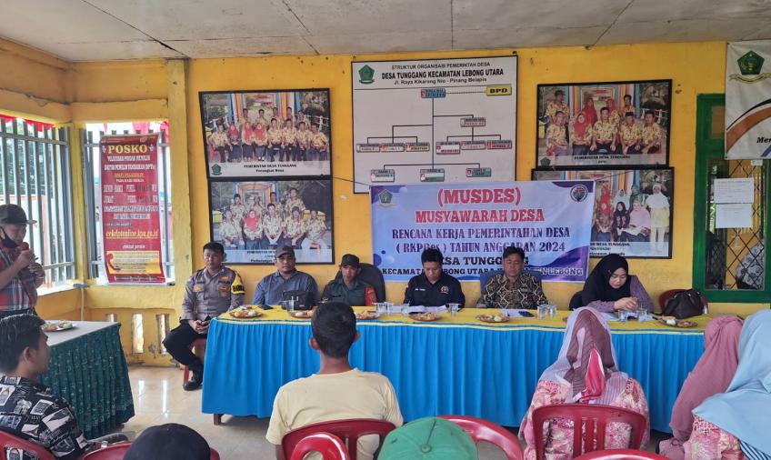 Disela Hadiri Musdes, Bhabinkamtibmas Polsek Lebong Utara Sampaikan Imbauan Kamtibmas