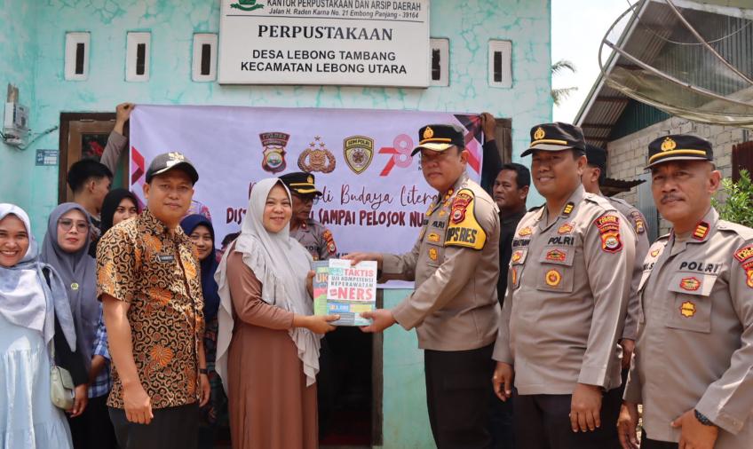 Dukung Budaya Literasi, Polres Lebong dan Polsek Jajaran Distribusikan Buku Gratis 